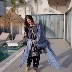 Elegant nevy Blue Embroidered in velvet fabric 3pc suits.(full stitched)